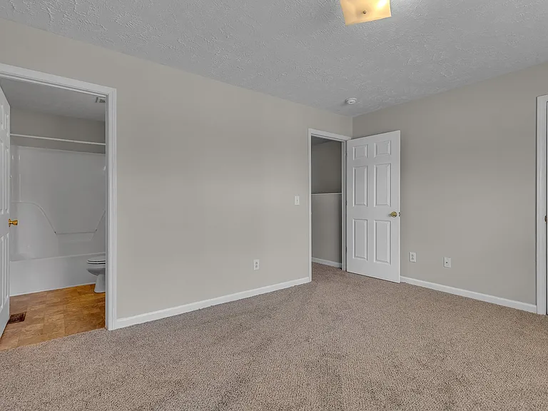 1509 Center Pointe Dr — Photo 12
