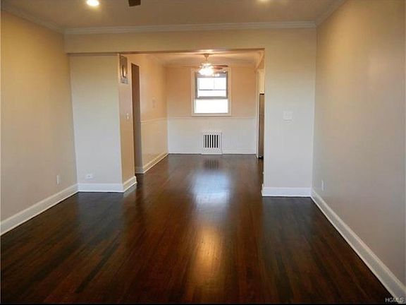 3rd image of 325 King St APT 4J