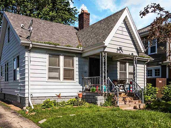 2nd image of 713 N Sterling Ave