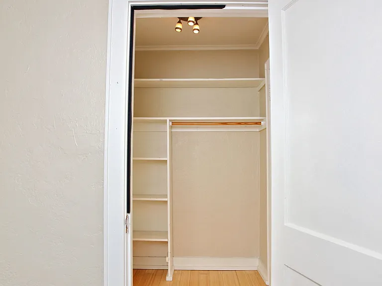 1702 Fairmount St — Photo 9