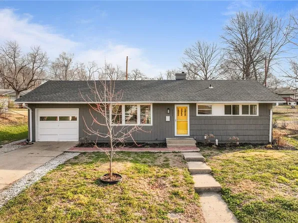 3704 E 107th St, Kansas City, MO 64137