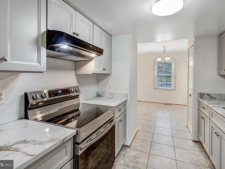 11337 Cromwell Ct — Photo 4