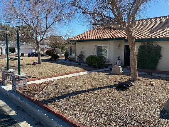 3rd image of 27934 Fairacres Ln