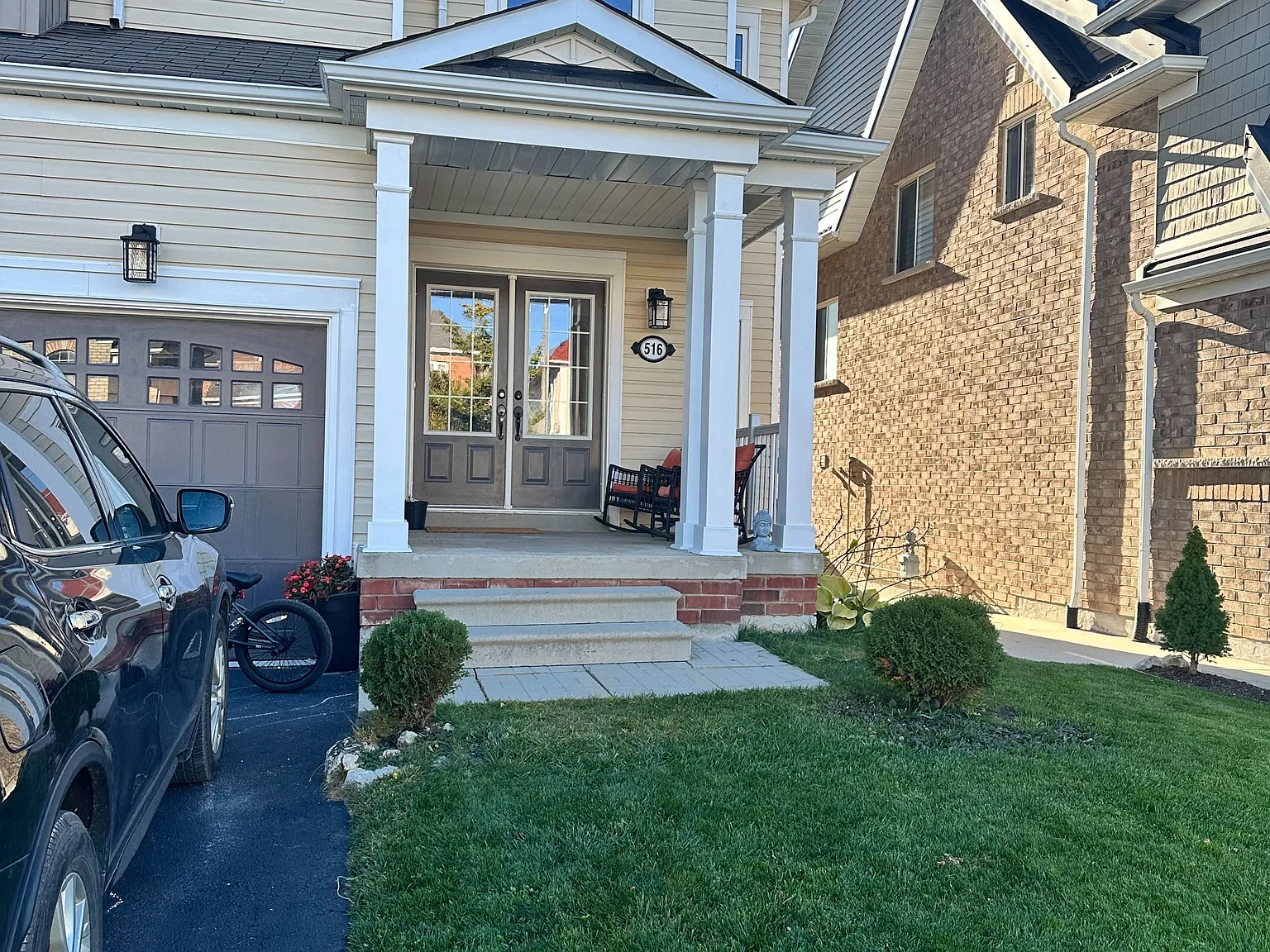 4 bed, $3,000 — Photo 1
