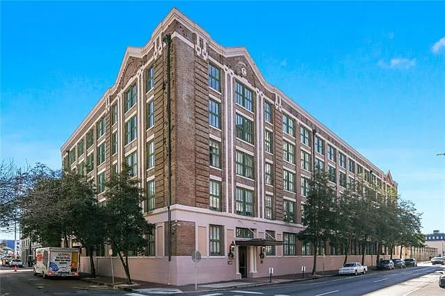 Photo 1 of 20 - 700 S Peters St #316 - New Orleans, LA Primary Photo - 700 S Peters St #316