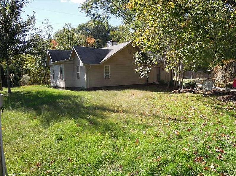 2nd image of 652 S State Road 67