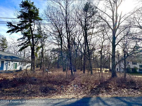 807 Sec #1, Bushkill, PA 18324