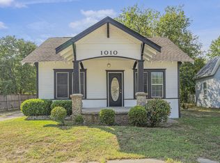 1010 E Main St, Gainesville, TX 76240
