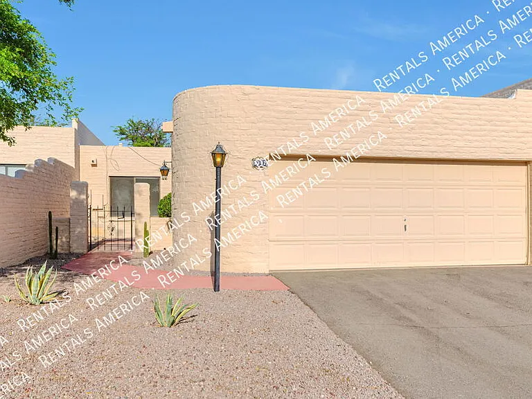 5342 N Camino De La Culebra — Photo 1