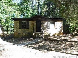 2848 Willow St, Charlotte, NC 28208