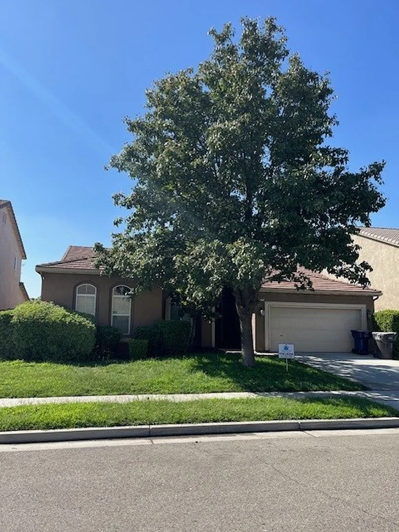 1543 Monsecco St photo 1
