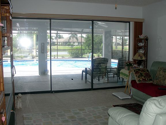 4th image of 1906 E View Dr