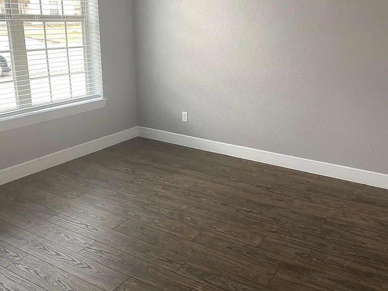 1009 S Avenue B #1 — Photo 7