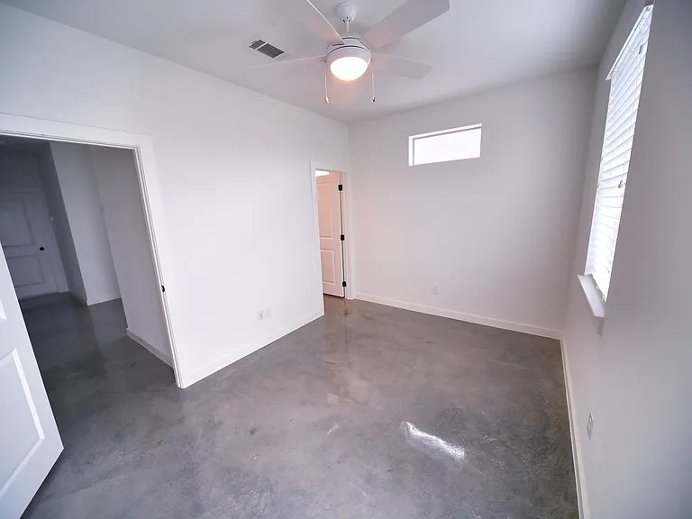 3519 S Hills Ave — Photo 5