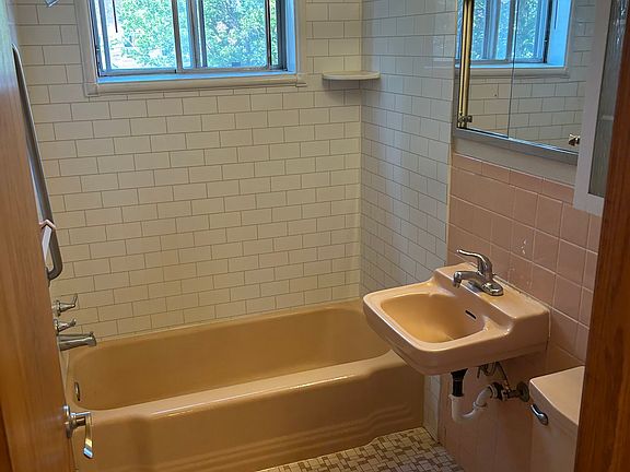 4th image of 7500 Oliver Ave S APT 6