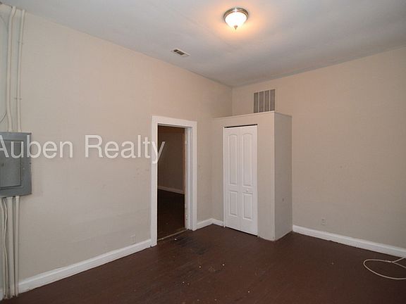 3rd image of 2009 Ellis St