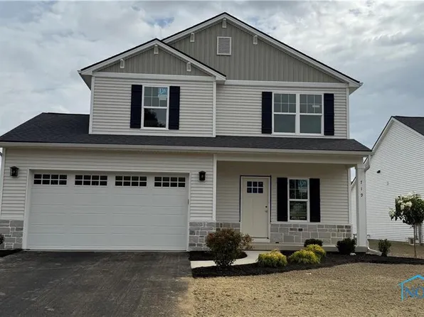 719 W Ironwood Dr, Rossford, OH 43460