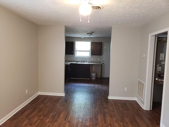 2nd image of 2829A Brunswick Dr