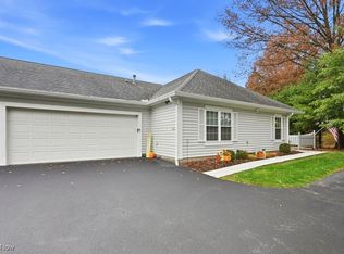 30 Newton Square Dr UNIT 3, Canfield, OH 44406