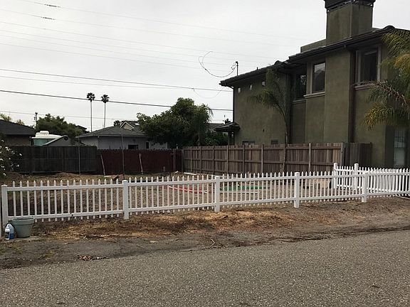 2nd image of 207 Santa Fe Ave