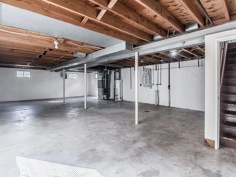 2365 Ida Ln — Photo 18