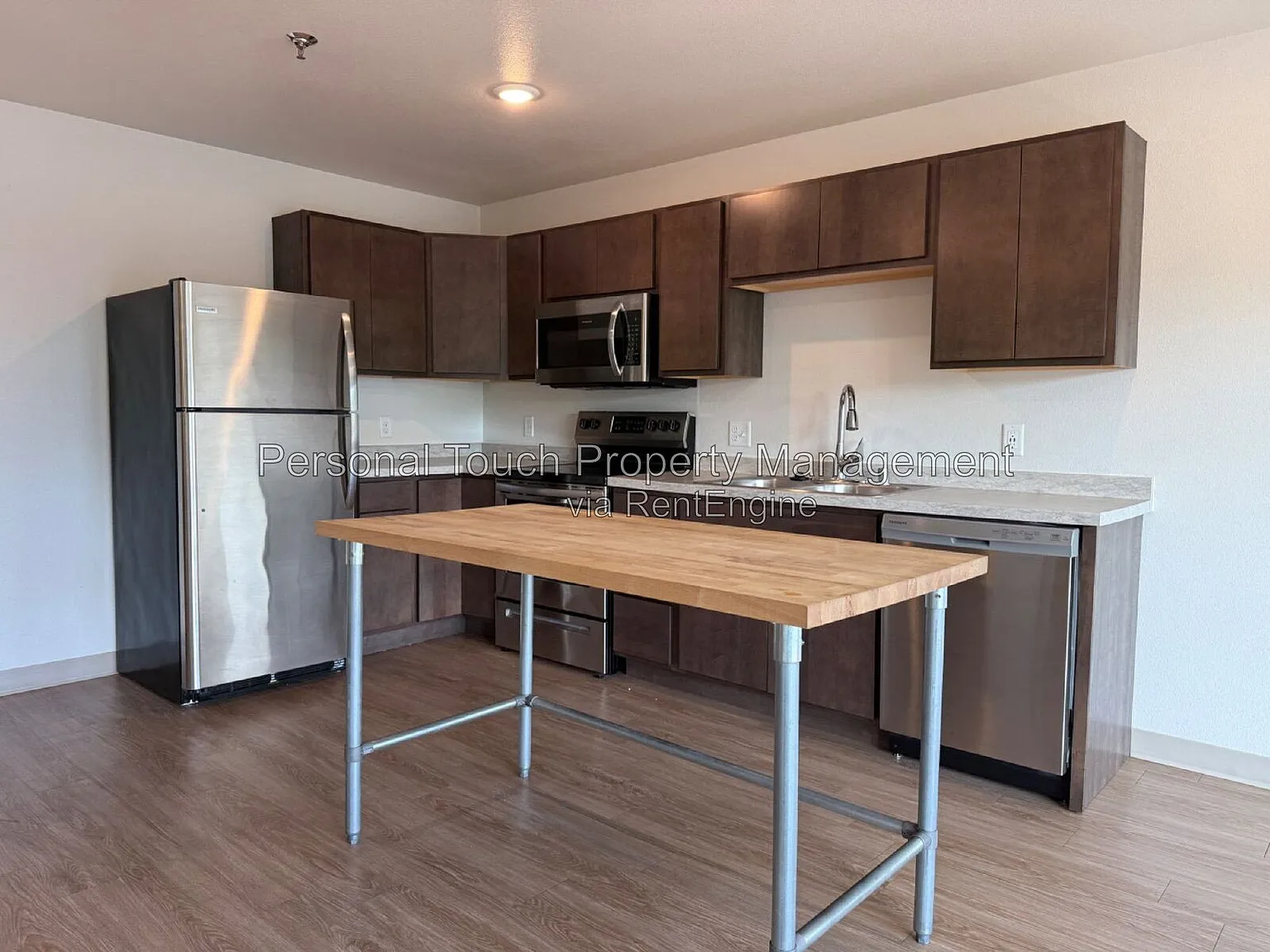 2 bed, 1.5 bath, $1,350 — Photo 4