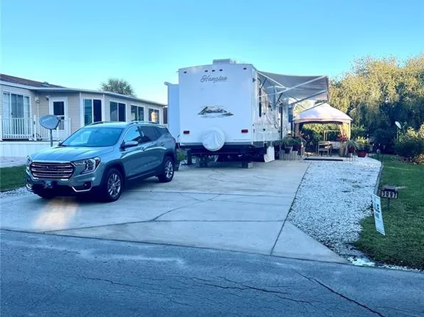 3097 NE 102nd Avenue Rd #9, Silver Springs, FL 34488