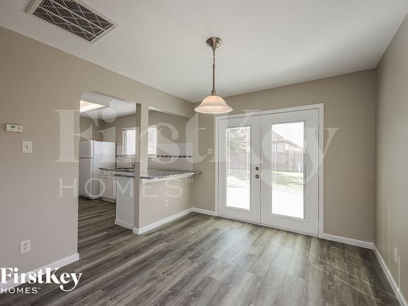 5th image of 8723 Sunview Park