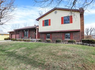 995 Apple Valley Rd, Greenwood, IN 46142