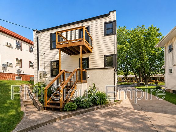 3rd image of 1303 S Center Ave #1