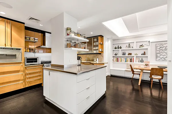 Sold by Sotheby's International Realty | media 5