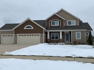 3418 Camrose Dr, Hudsonville, MI 49426