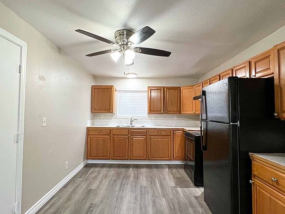 4th image of 5020-05 Wightman St