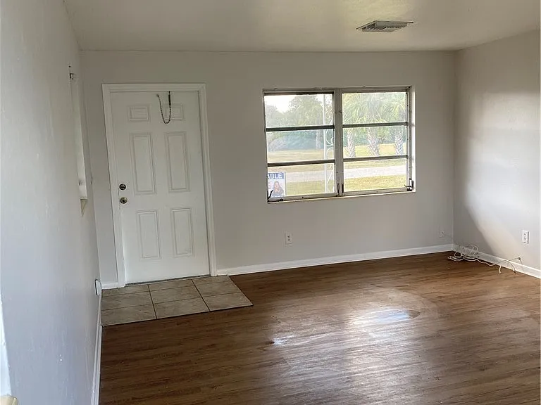 216 Oregon Way — Photo 12