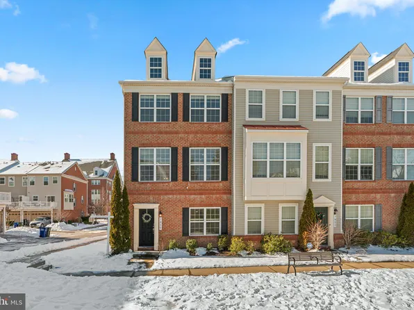 7950 Pettigrew St, Elkridge, MD 21075