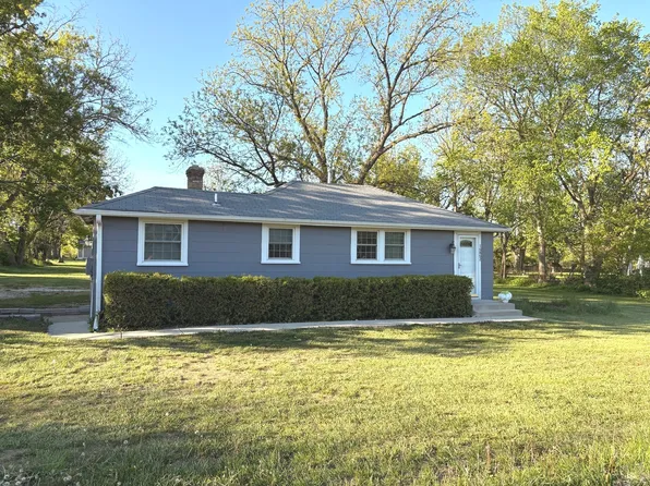 16862 W Washington St, Gurnee, IL 60031
