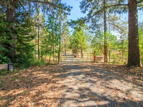 1378 Deer Creek Rd, Selma, OR 97538