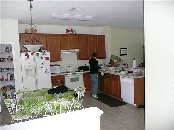 5th image of 8781 Christie Dr