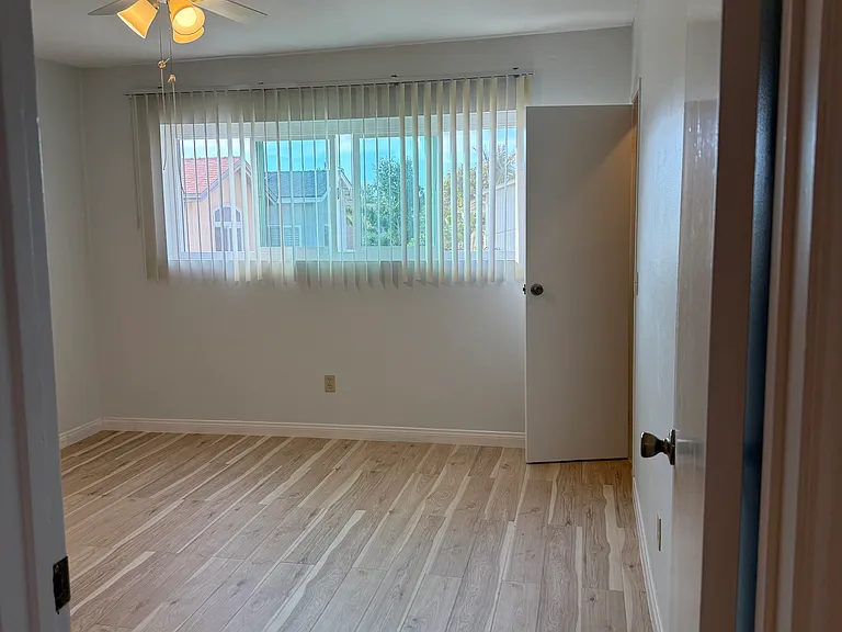 3725 Arnold Ave #7 — Photo 4