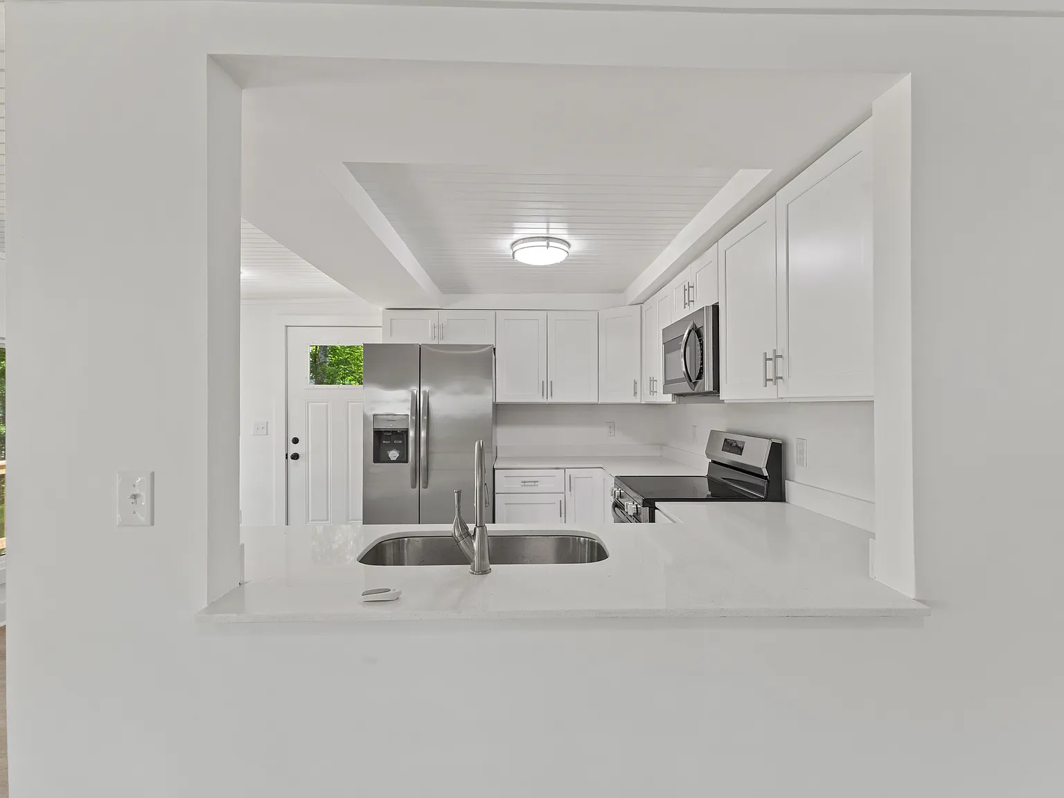 2 bed, 768 sqft, $1,500 — Photo 2