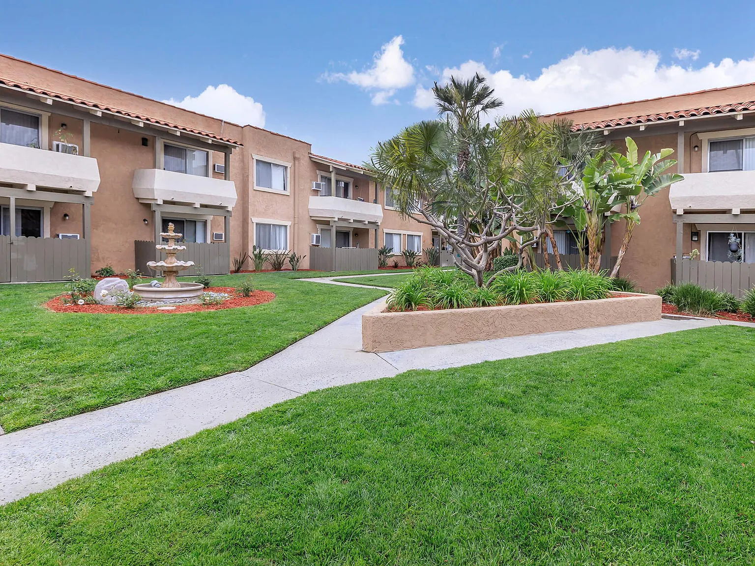 Pampas Lane Apartments — Photo 3