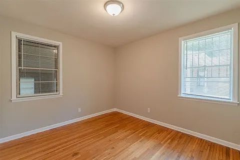 5th image of 3349 Northmoor Ave