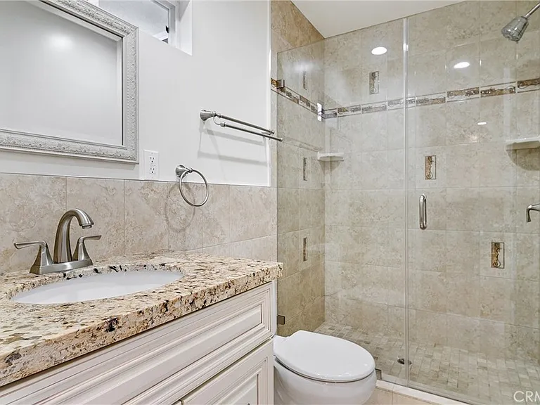 156 S Edinburgh Ave — Photo 30