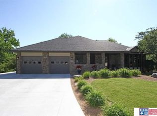 4640 Elk Ridge Cir, Lincoln, NE 68516