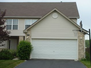 1044 Viewpoint Dr, Lake In The Hills, IL 60156