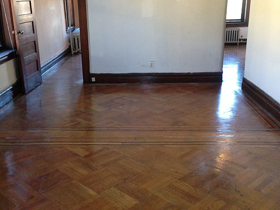 4th image of 212 Prospect Park W