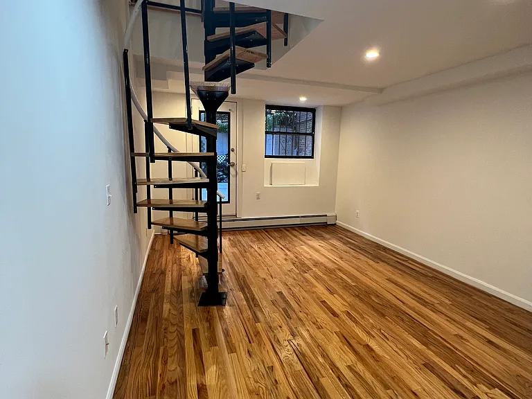 333 E 95th St #1C — Photo 4