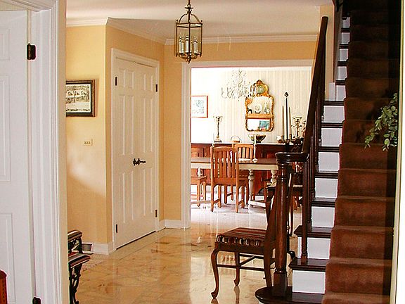 4th image of 24 Cambridge Ln