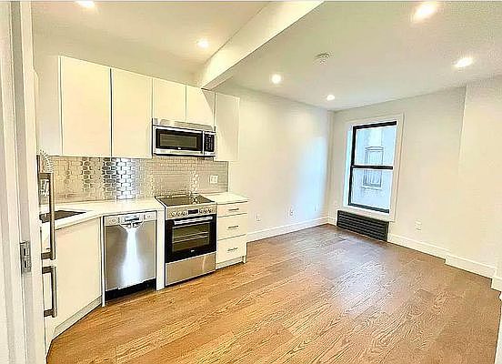 2nd image of 218 W 22nd St APT 4R