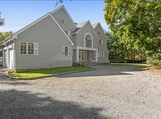 177 S Country Rd, Remsenburg, NY 11960